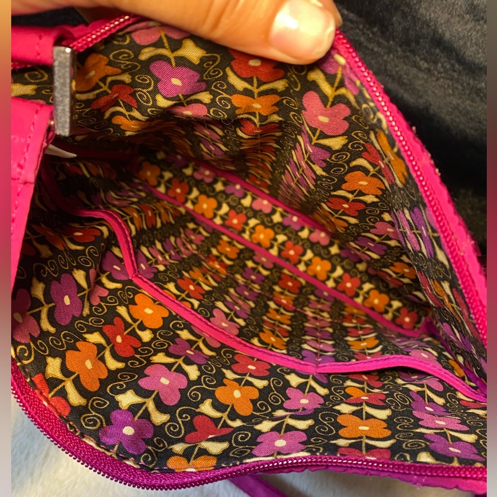 SOLD Vera Bradley Magenta Hipster Bag EUC - Picture 5 of 8